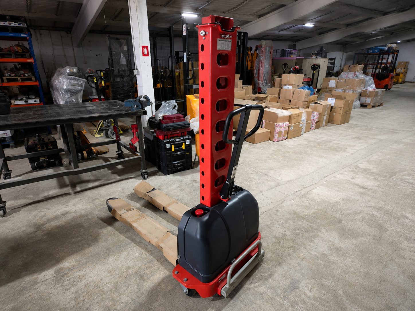 Lift logistic